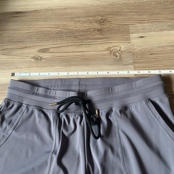 Zyia Active Peak Zipper Jogger Size S Gray Ankle-Zip Activewear Pant Athleisure - Picture 8 of 14